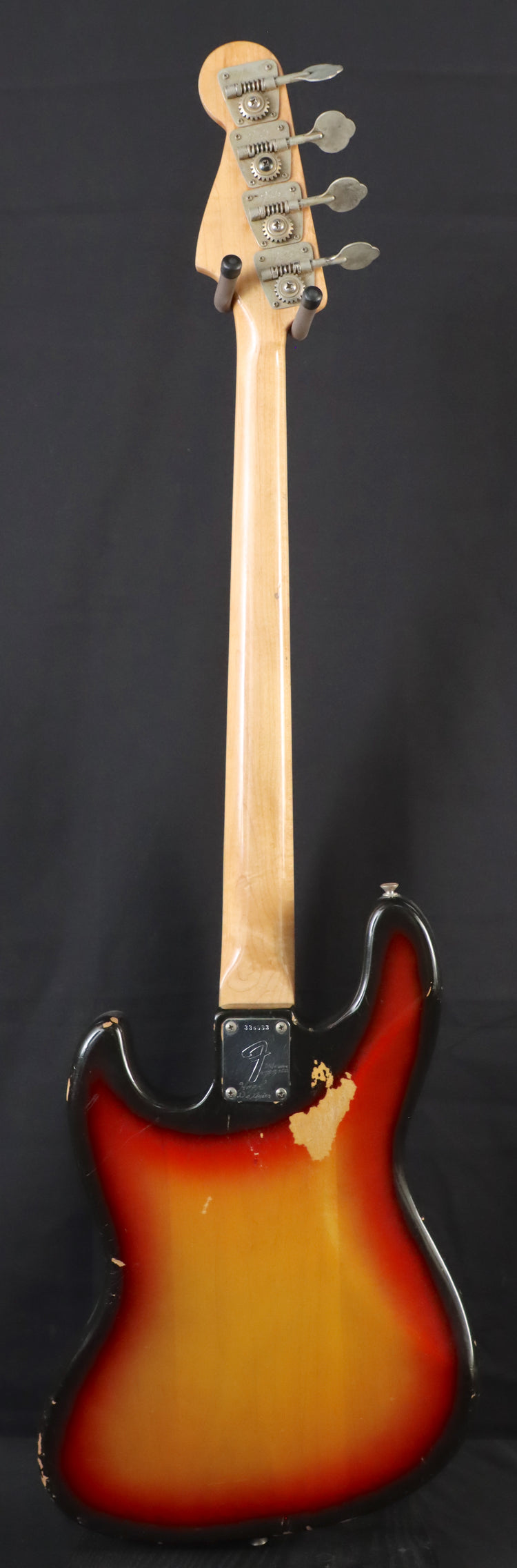 Back_b88abc83-d194-44b0-8b6f-