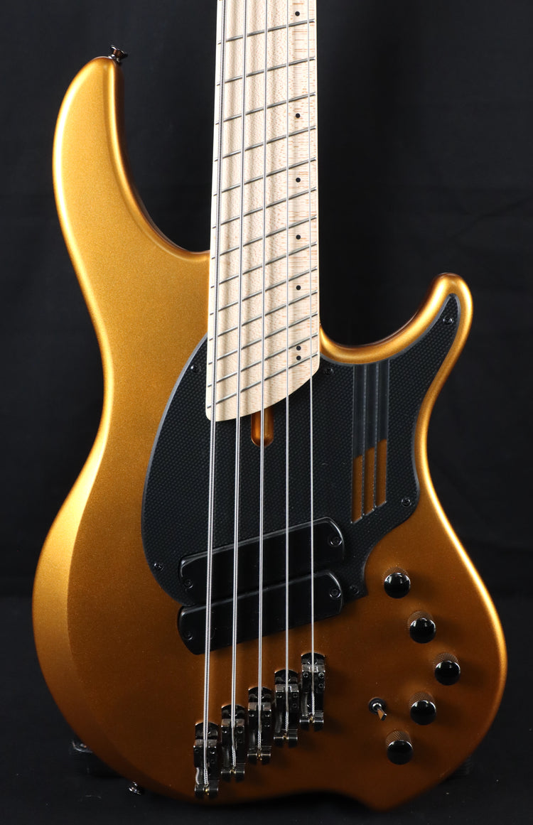 BodyFront_ba31982c-a7b9-4ce4-