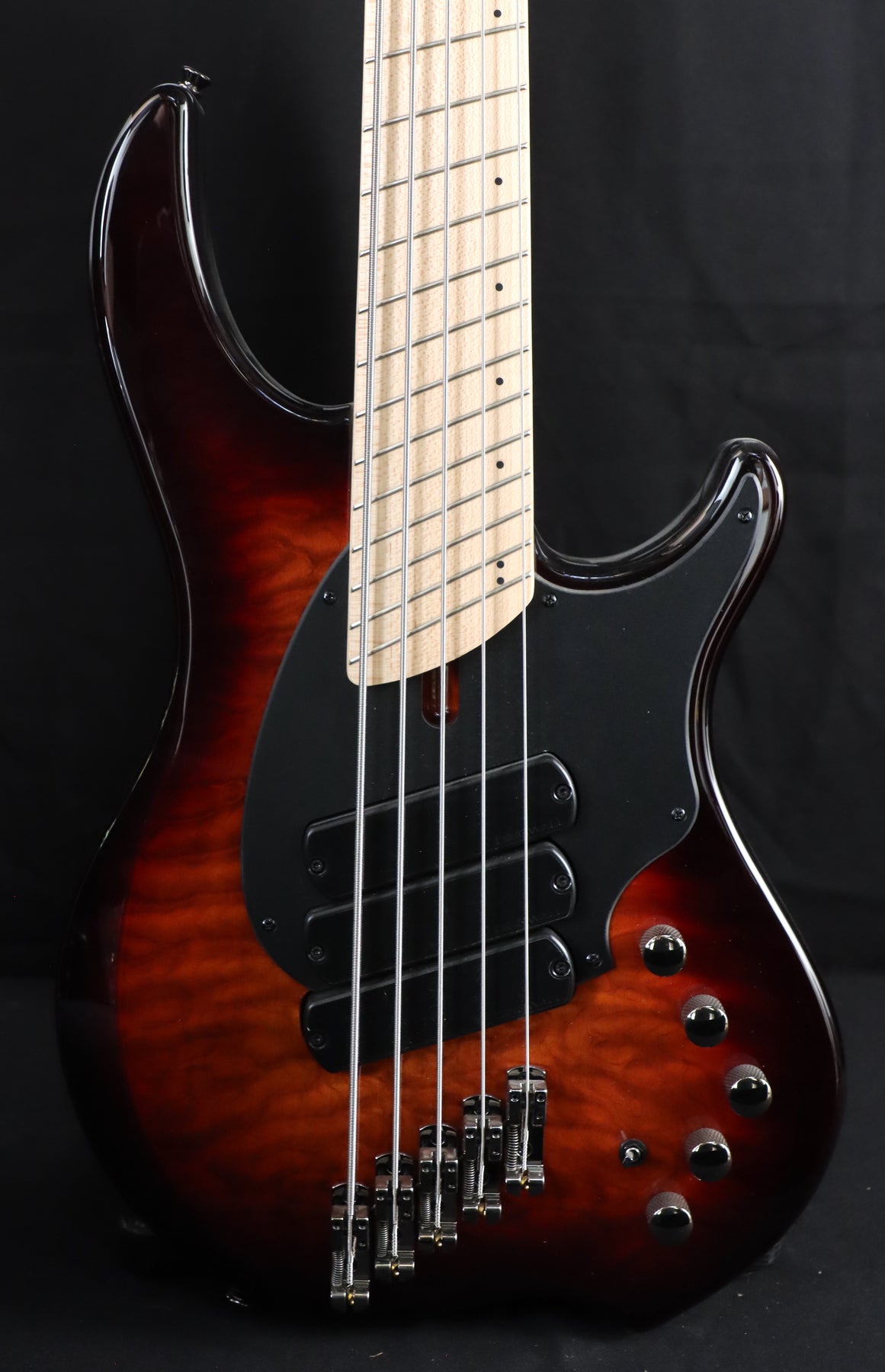 Dingwall Basses – Jimmy Wallace Guitars