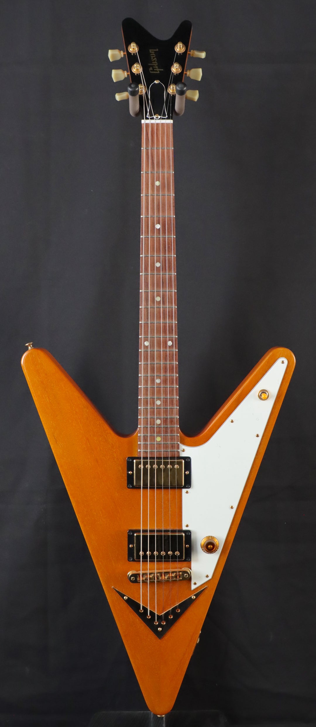 Front_05d6190a-c2bb-407a-8234-