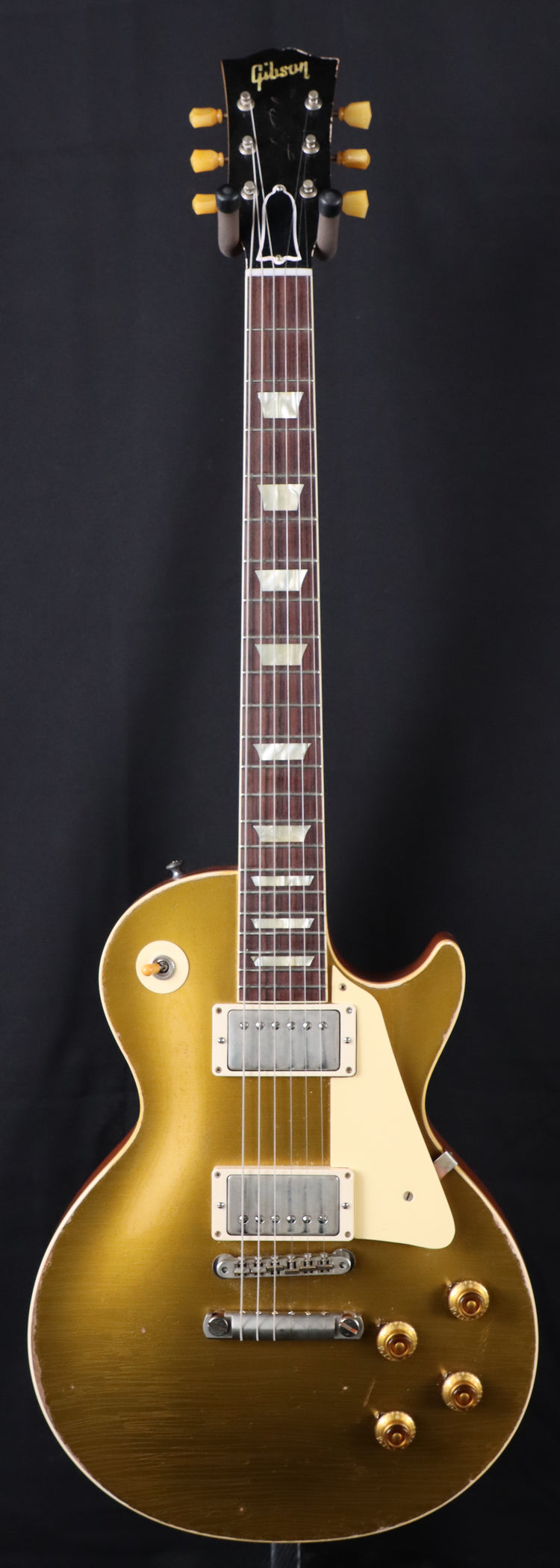 Sold * Gibson 