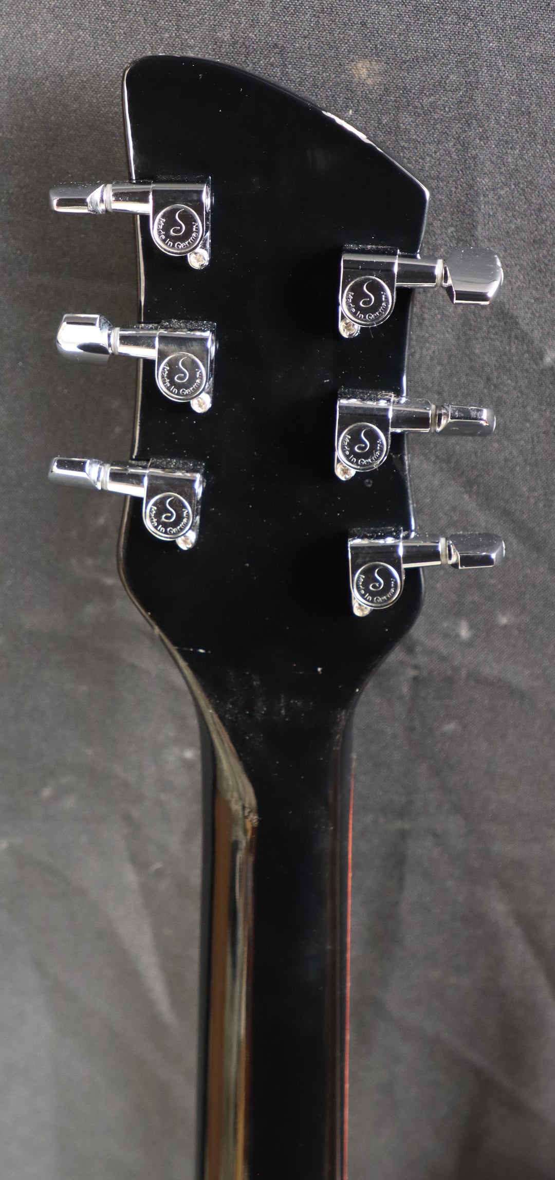 Rickenbacker 330 – Jimmy Wallace Guitars
