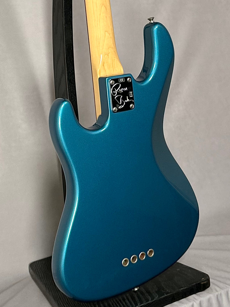 2007 Fender Roscoe Beck Bass