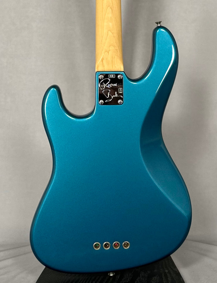 2007 Fender Roscoe Beck Bass
