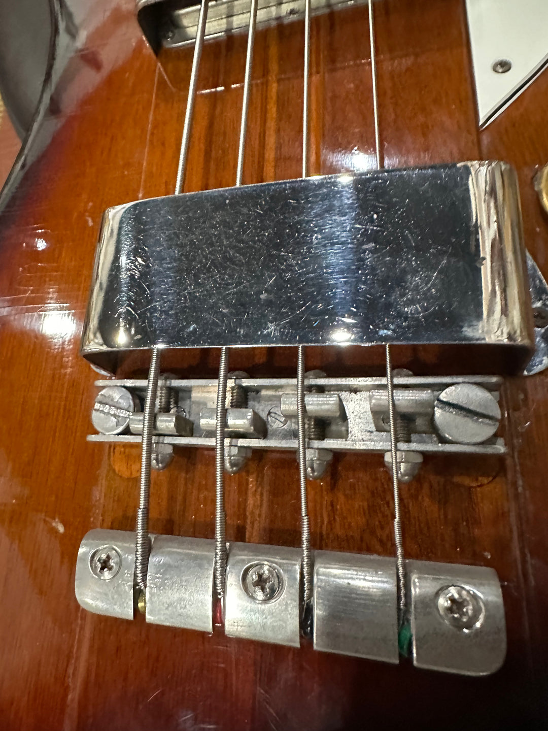 Gibson Thunderbird Bass 2006年　ネック折れ　抜け殻 Gibson Thunderbird Bass 2006年 ネック折れ 抜け殻