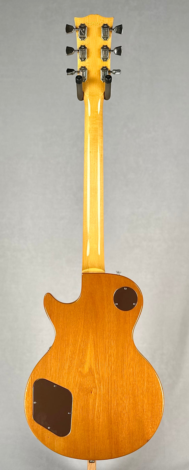 backfull_6a573fc4-d302-4604-