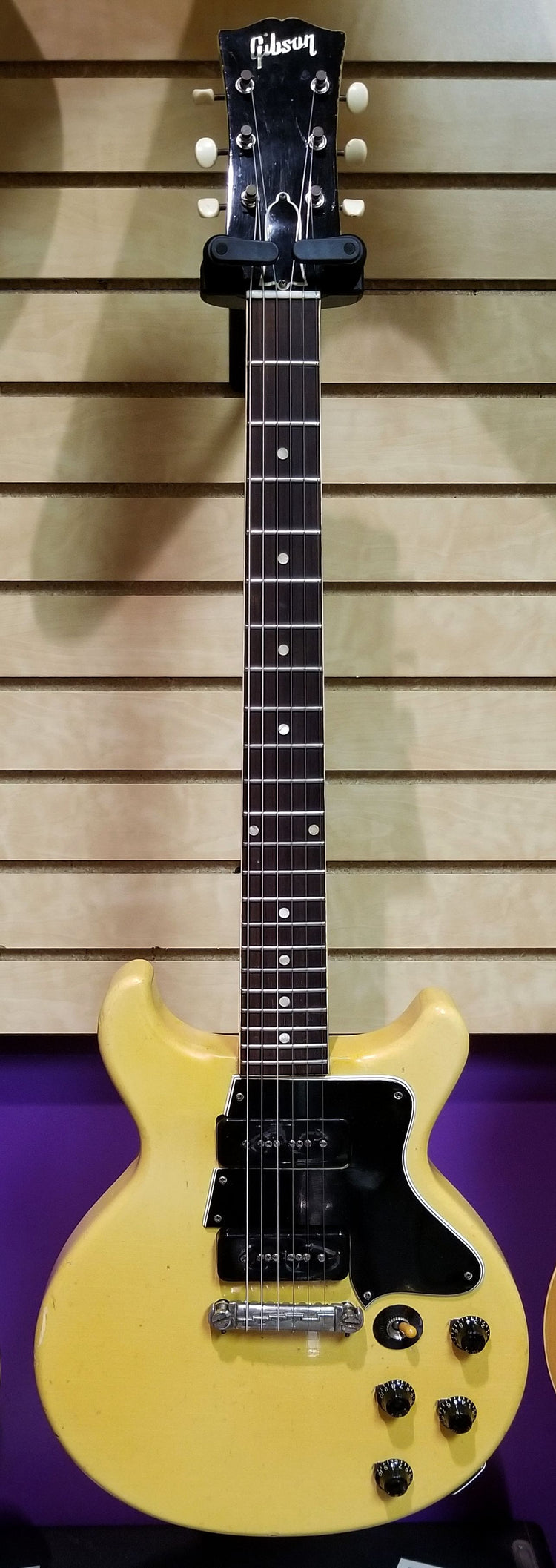 62_LP_Jr._TV_Yel_DC_full2_750x