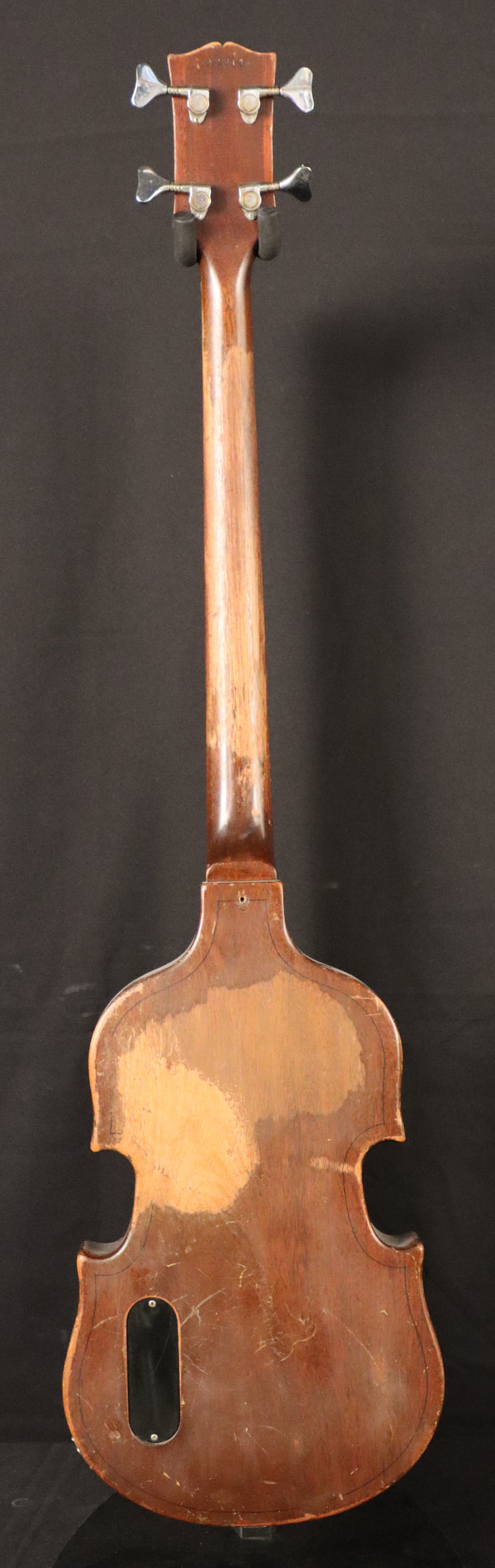 Back_fae0adbf-e61f-46ec-87f6-