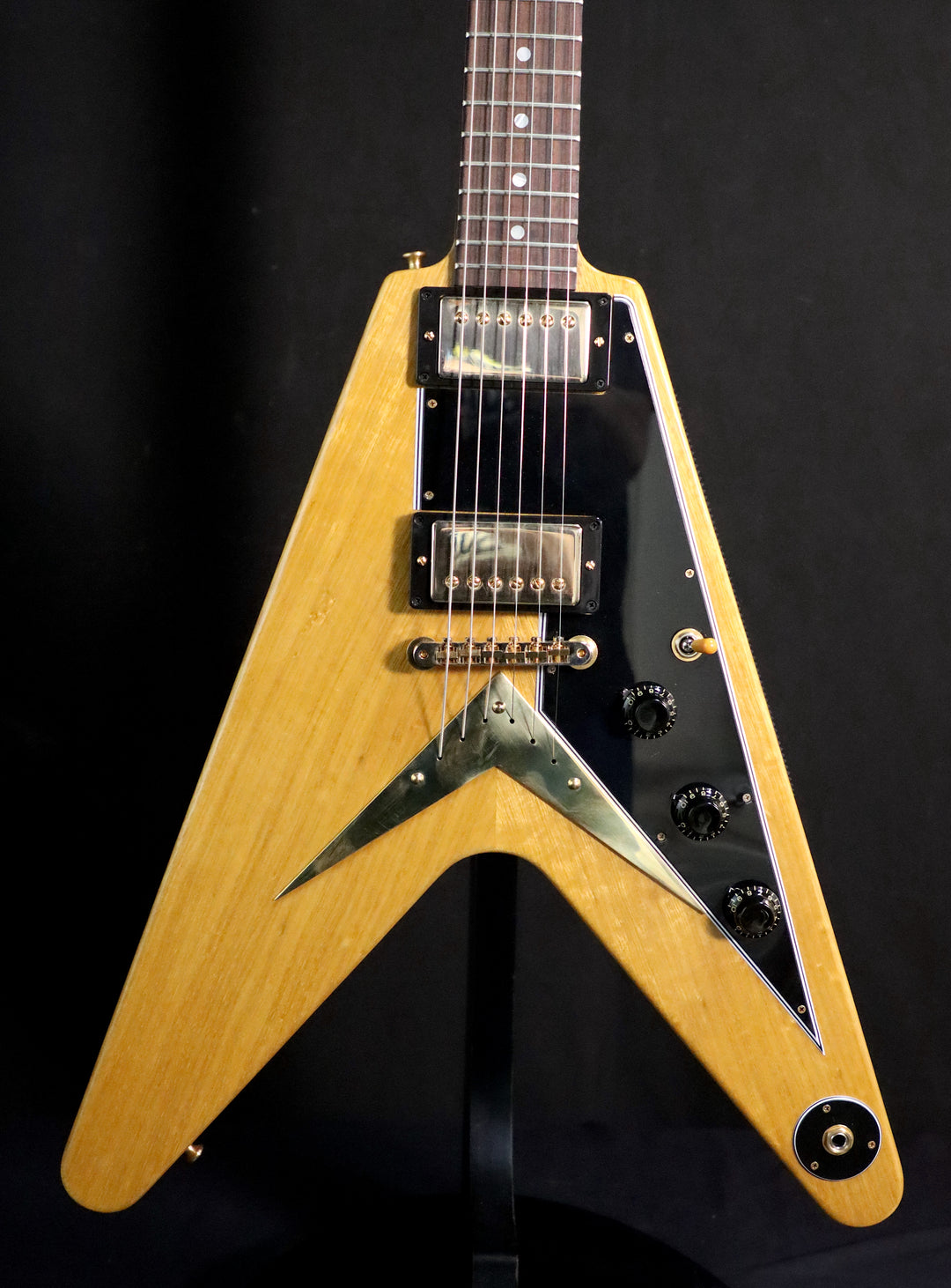 Gibson レイズドロゴ　ゴールド　58コリーナVに FrontBody_ade00e52-e060-4cd8-