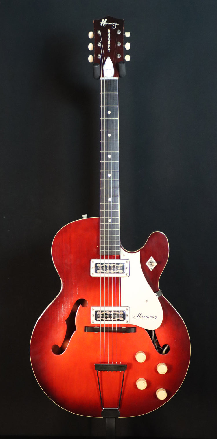 Previously owned Harmony Rocket – Jimmy Wallace Guitars