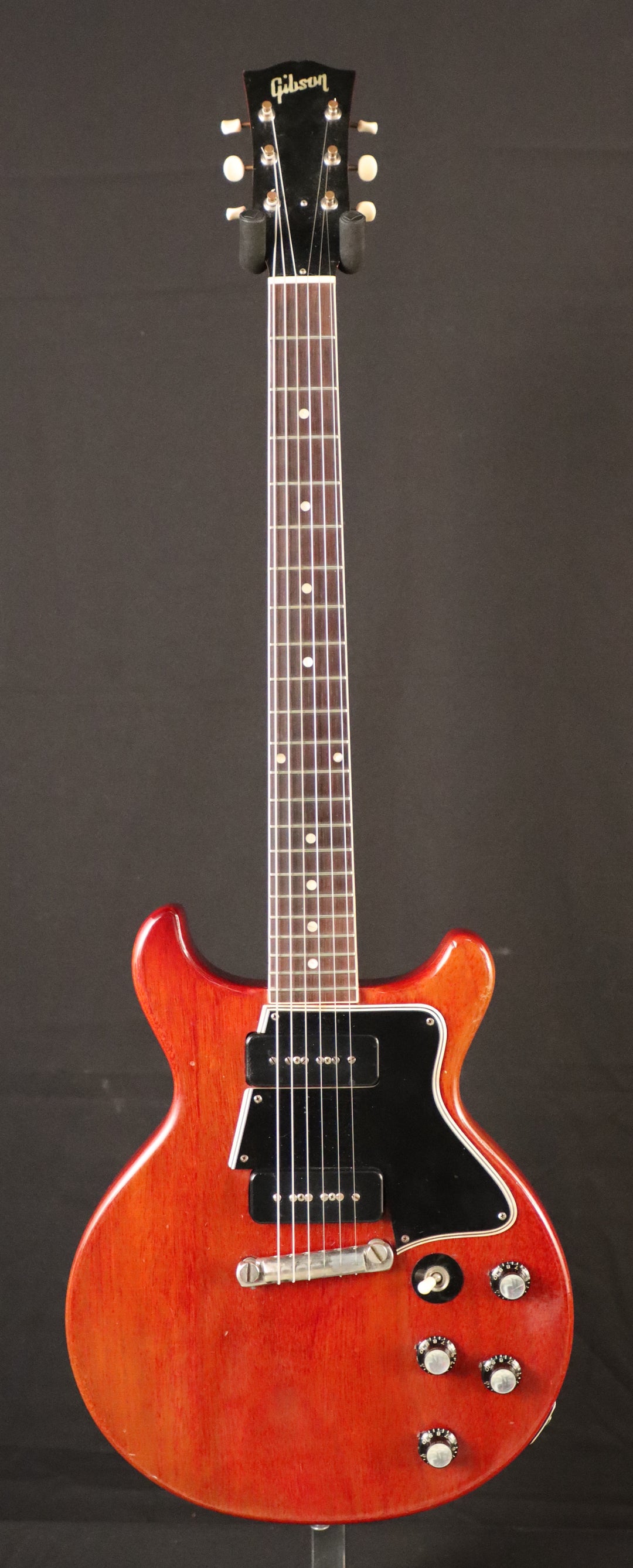 Front_525517dd-8356-448d-8151-