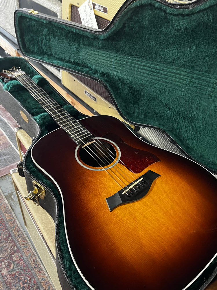 Taylor 210e SB DLX – Jimmy Wallace Guitars