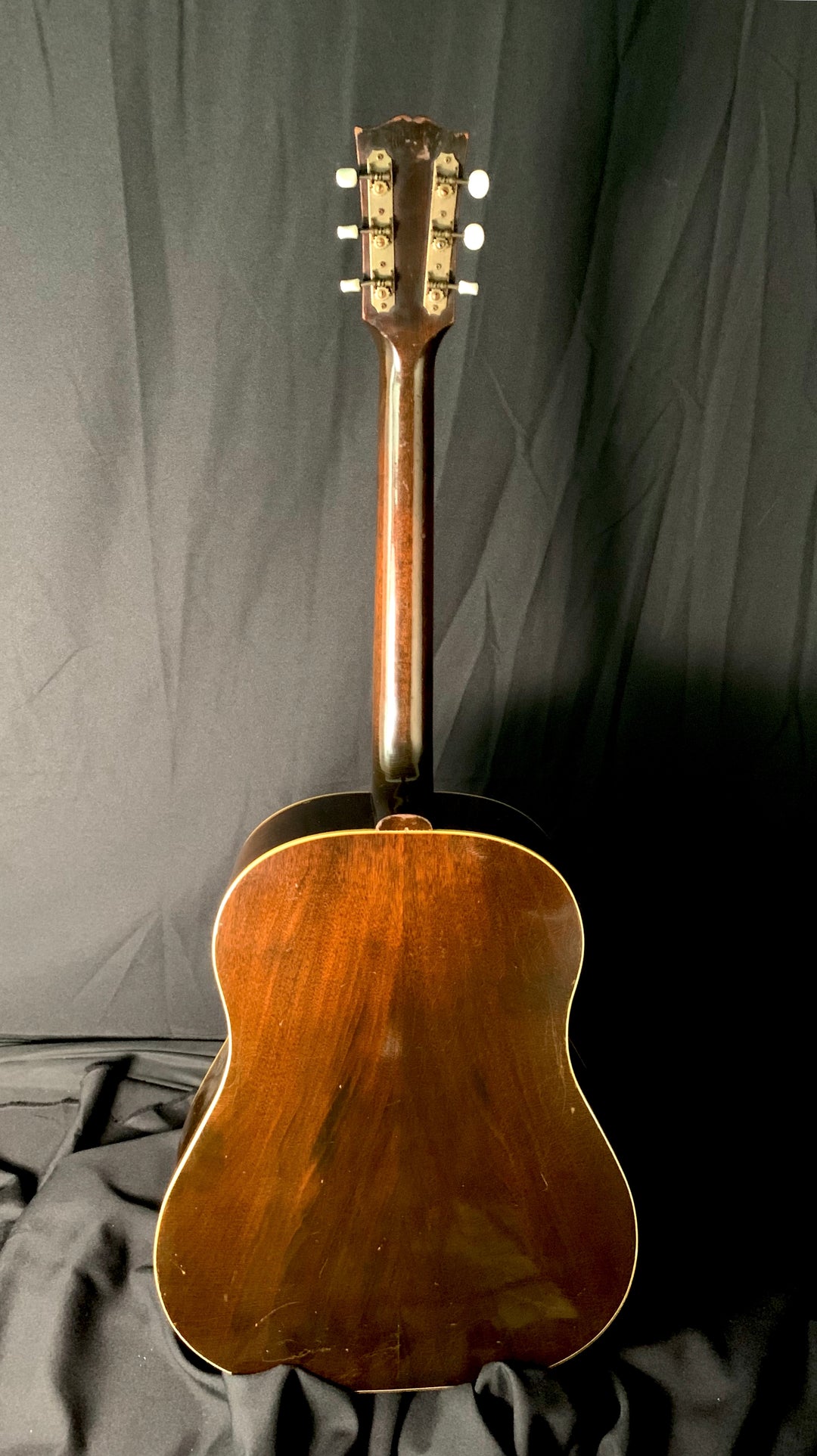 SOLD **** 1947 Gibson J-45 – Jimmy Wallace Guitars