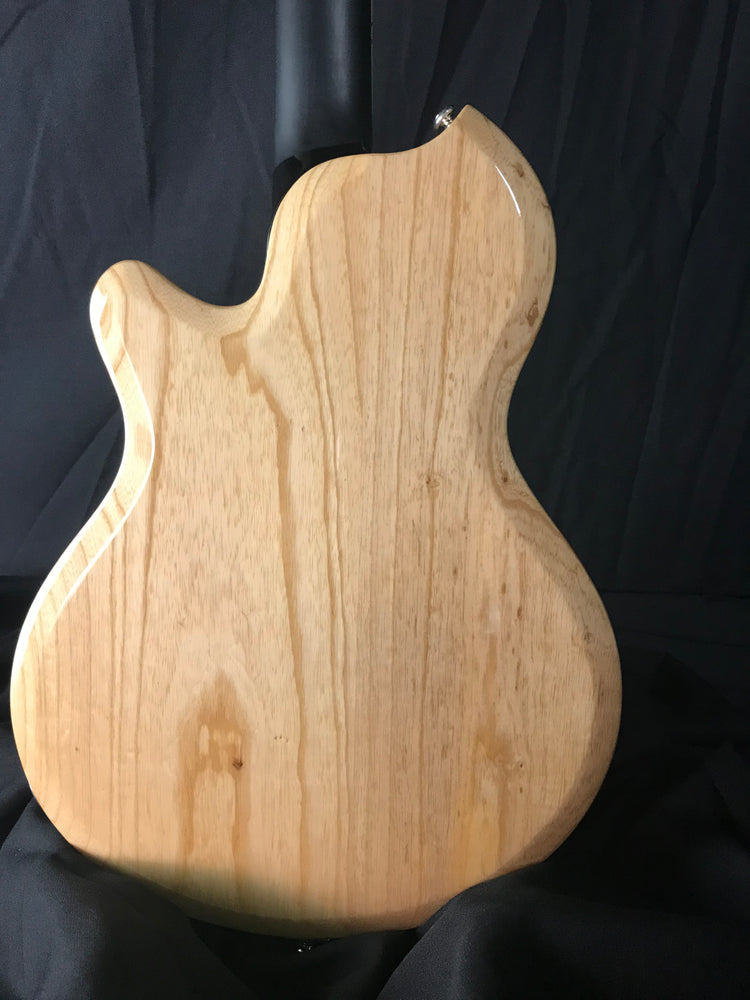 生産終了品　Supro Silverwood エレキギター Supro Silverwood – Jimmy Wallace Guitars