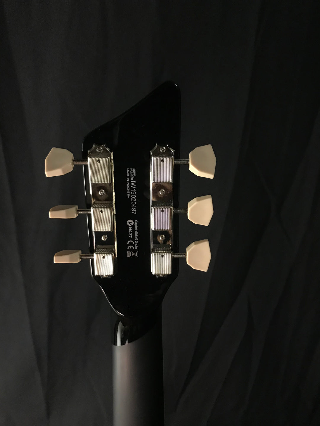 Supro Silverwood – Jimmy Wallace Guitars