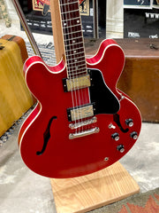 Gibson ES 335 Dot with Satin Cherry Finish
