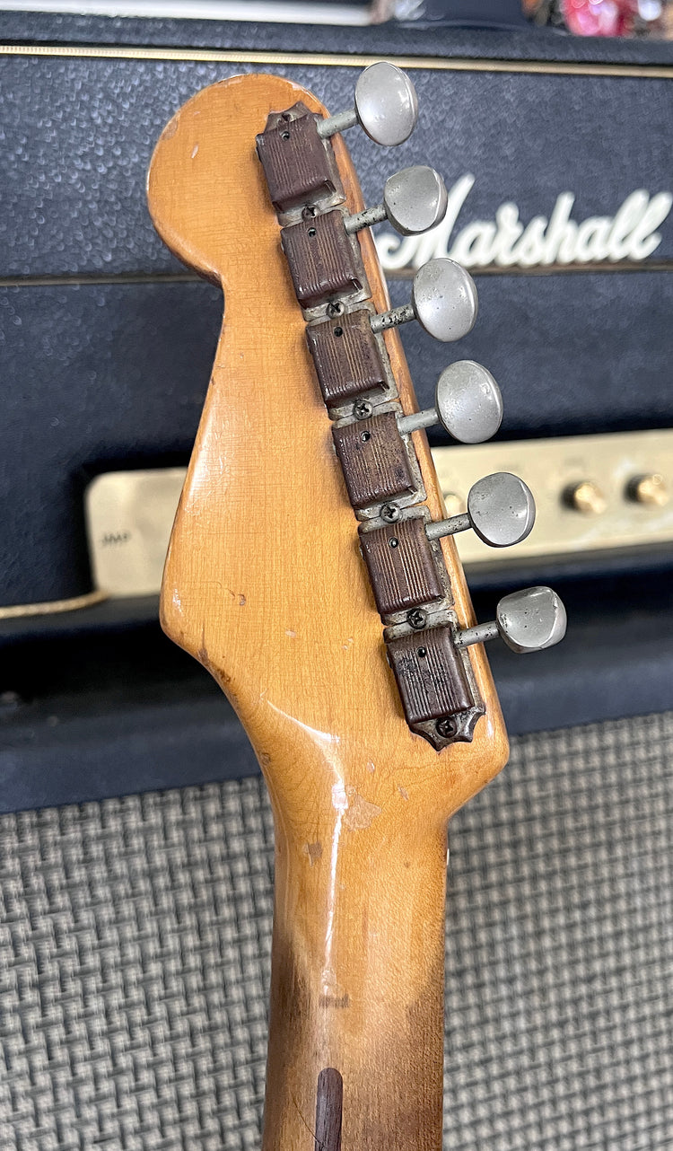 ギター akashic records  stratocaster 1954 1954 Fender Stratocaster: Price, Production, and Details – True