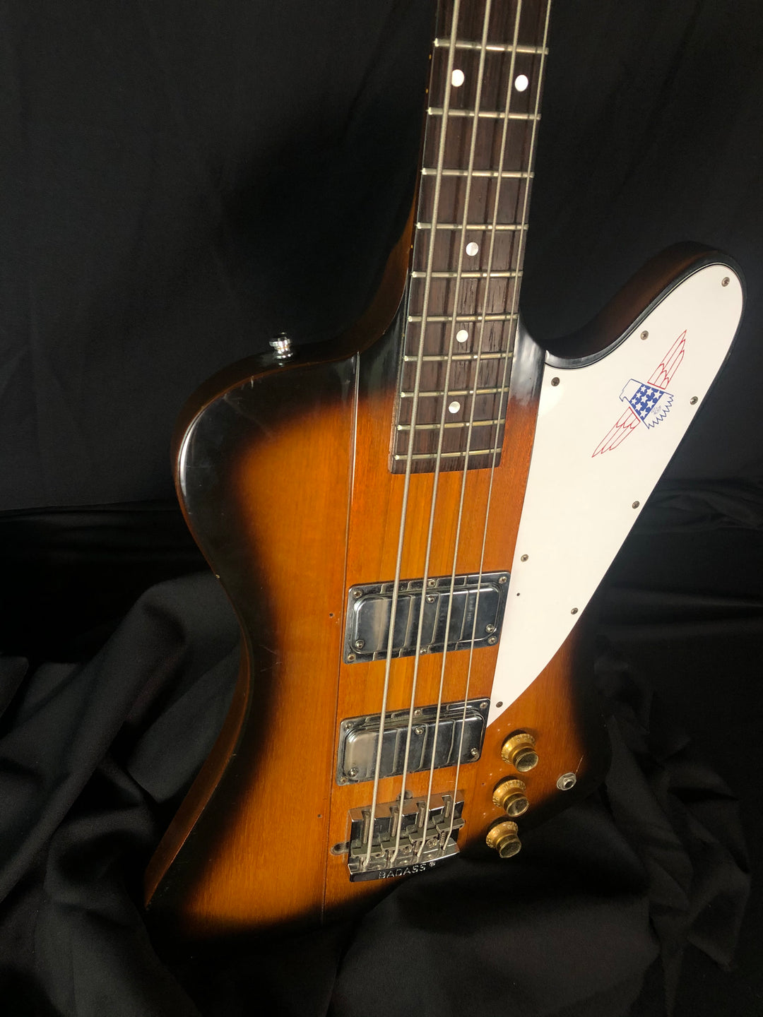 (月末まで値下げ)Gibson Thunderbird bass SOLD **** Gibson Thunderbird Bass – Jimmy Wallace Guitars