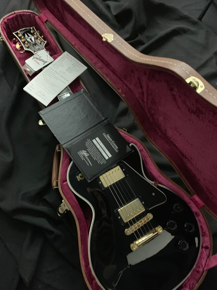 **** SOLD **** Gibson Custom Shop Les Paul Custom