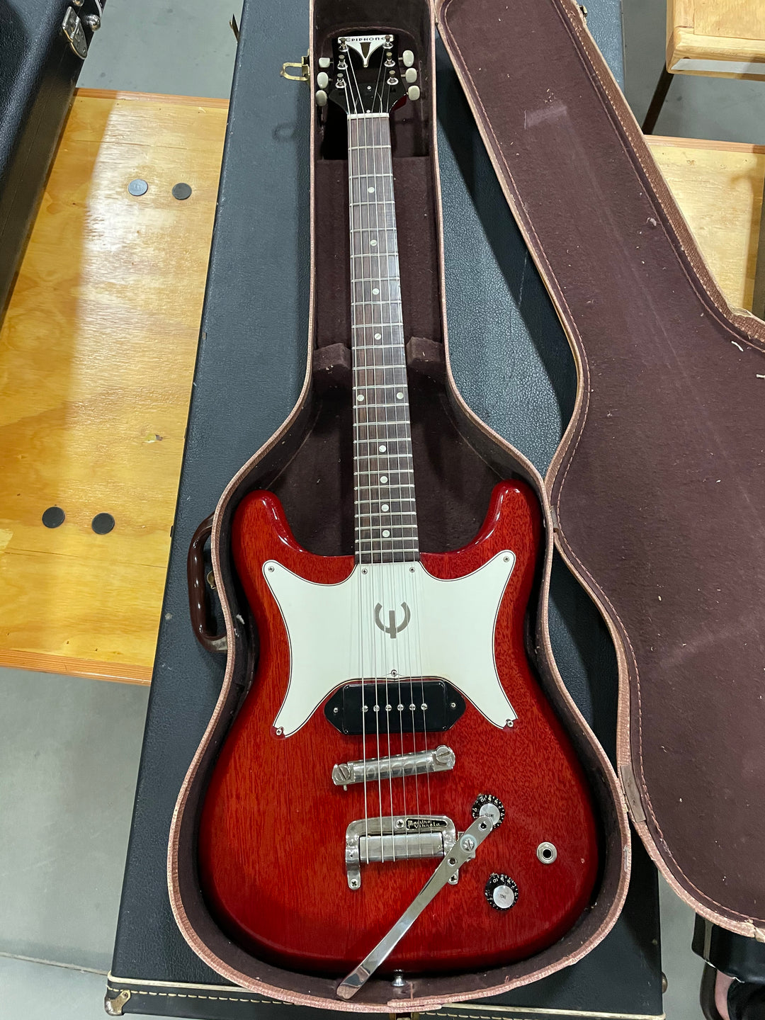 ギター Epiphone Coronet IMG_6364_1080x.jpg?v=1628875669