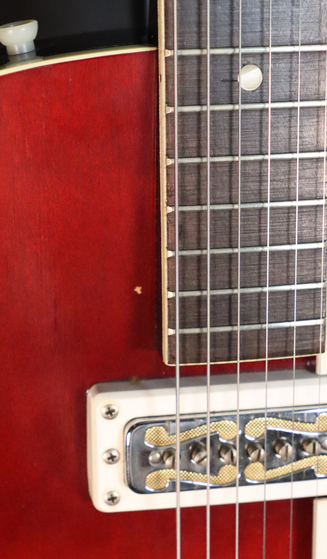 Previously owned Harmony Rocket – Jimmy Wallace Guitars