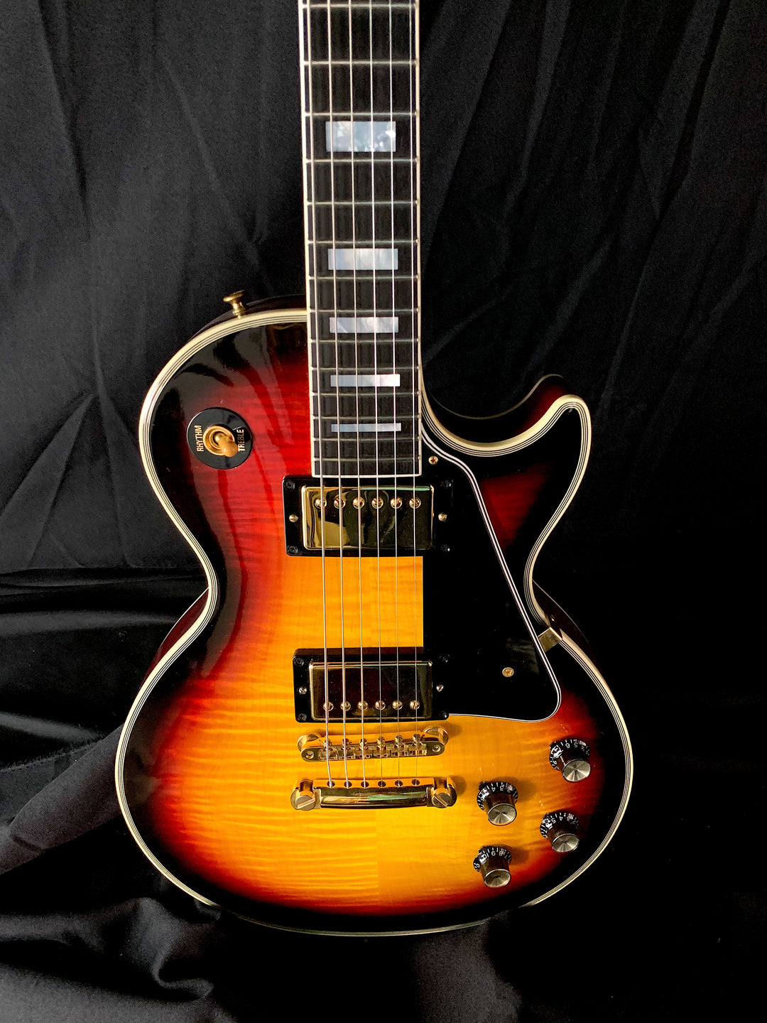 Gibson Les Paul customサンバースト SOLD **** Gibson Les Paul Custom 1968 Reissue – Jimmy