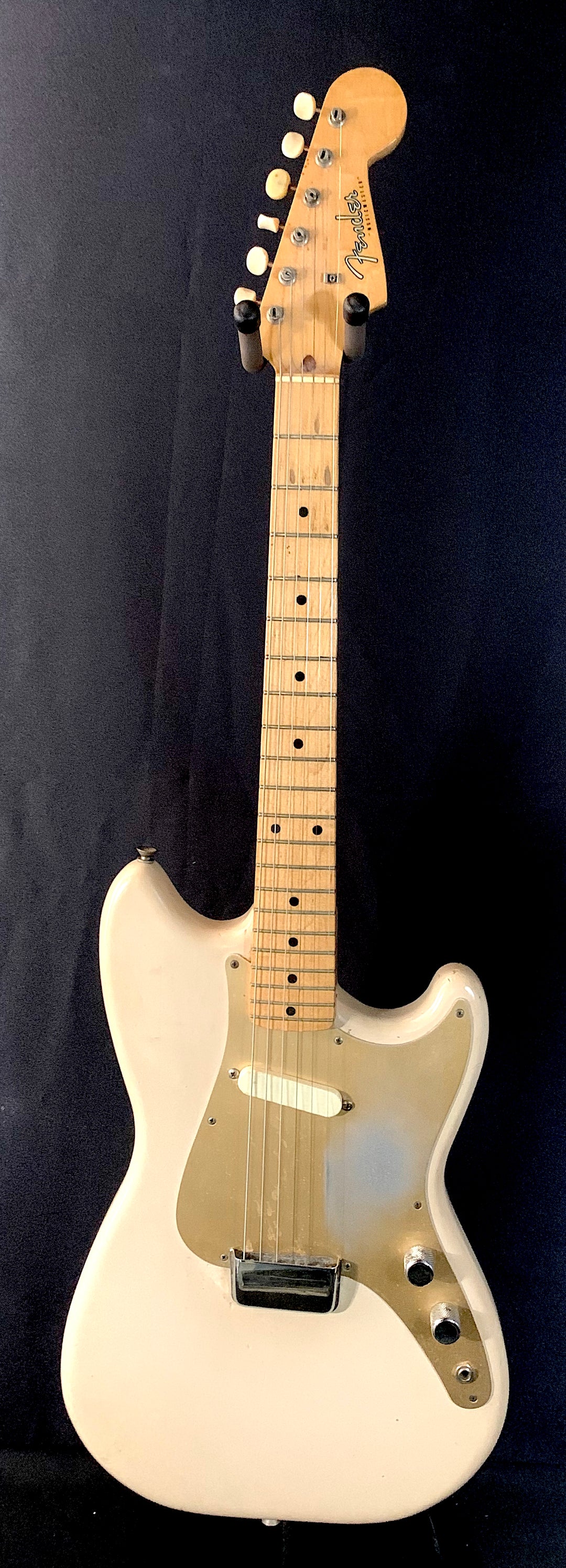 SOLD **** 1958 Fender Musicmaster Dessert Sand – Jimmy Wallace Guitars