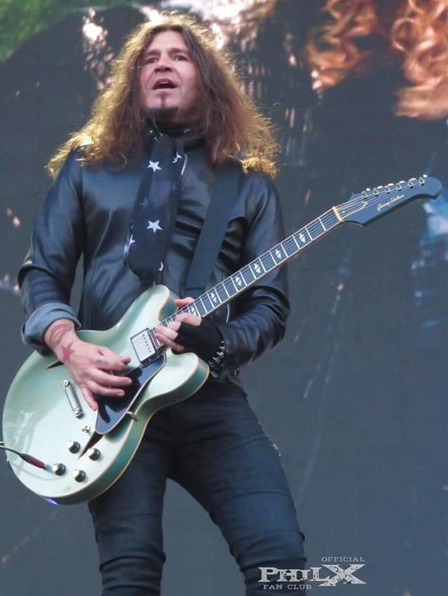 Phil X Playing his Jimmy Wallace MT