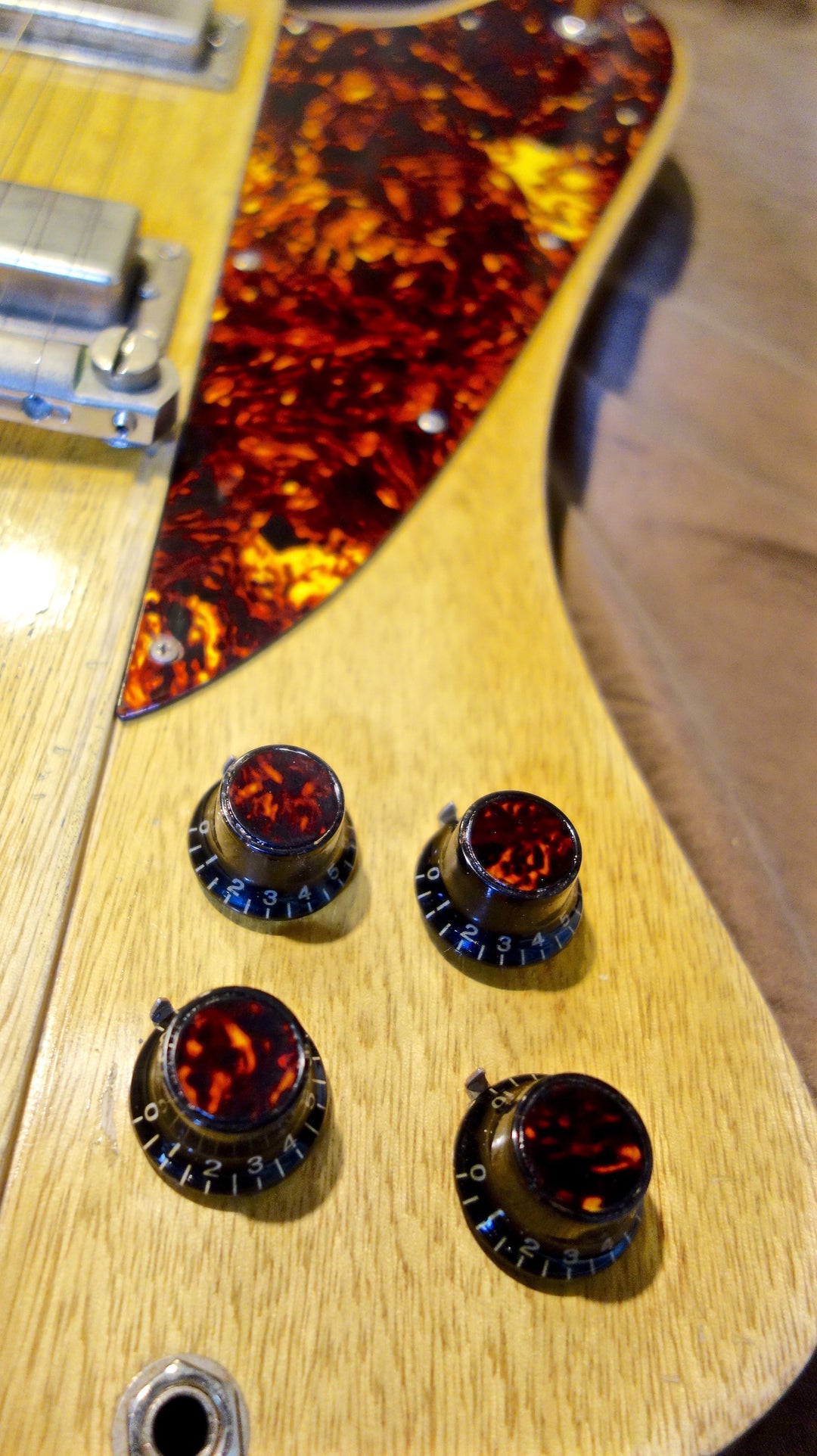 Korina Phoenix II – Jimmy Wallace Guitars